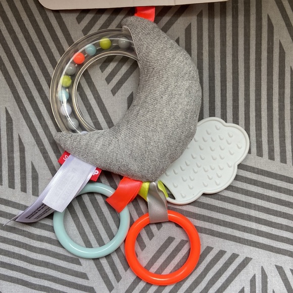 New! Skip hop baby rattle and stroller toy - Picture 5 of 6